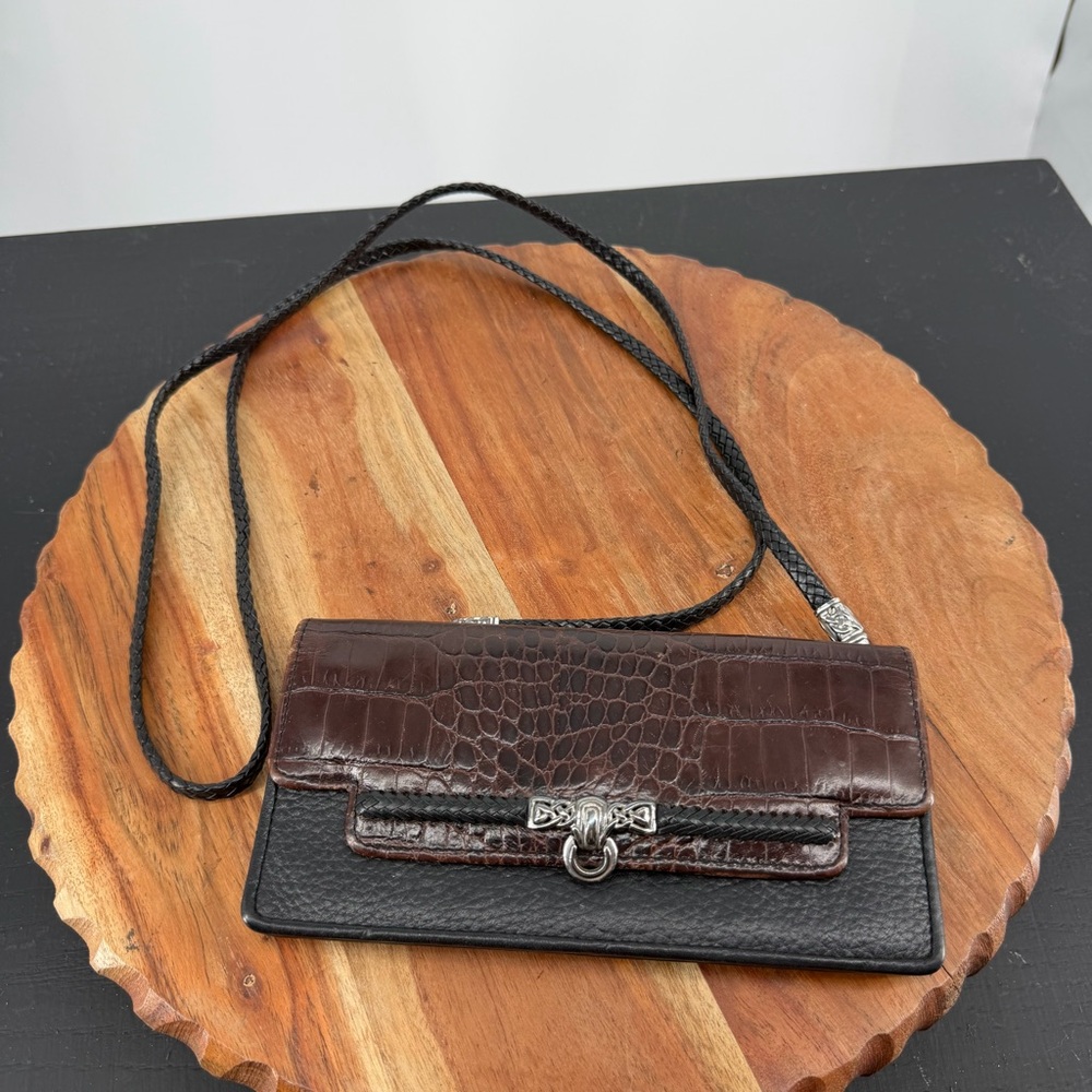 Brighton wallet crossbody crocodile-embossed brown‎